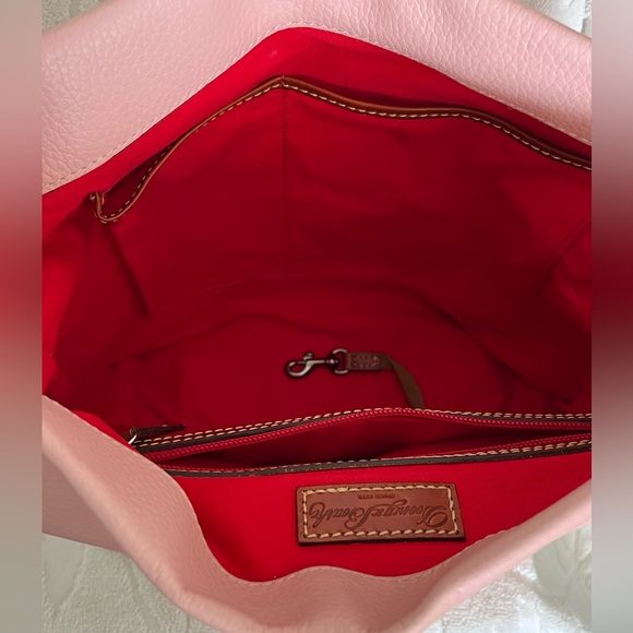 NWOT Dooney and Bourke All weather leather Logo Lock Hobo bag - Picture 7 of 8